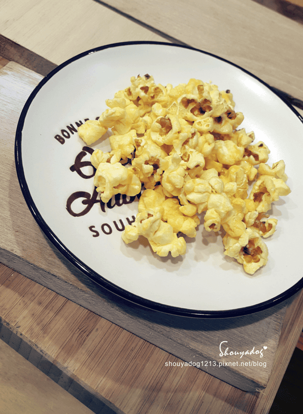 【點心零嘴】可以一次吃到三種口味的卡滋 open! 爆米花分