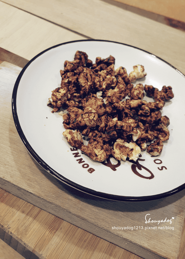 【點心零嘴】可以一次吃到三種口味的卡滋 open! 爆米花分