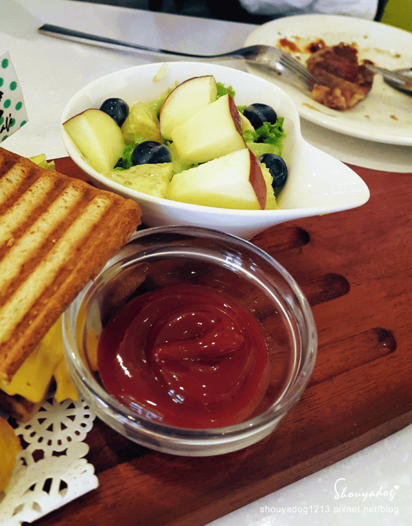 【複合式餐廳】板橋捷運新埔站美食 充滿夢幻少女心的Oyami