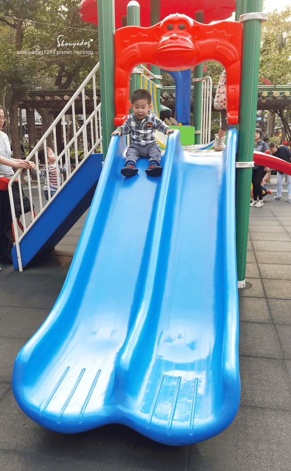 【觀光景點】逛街購物蹓小孩吃點心一次完成的五分埔公園