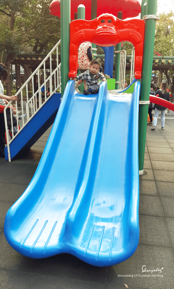 【觀光景點】逛街購物蹓小孩吃點心一次完成的五分埔公園