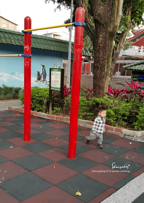 【觀光景點】逛街購物蹓小孩吃點心一次完成的五分埔公園