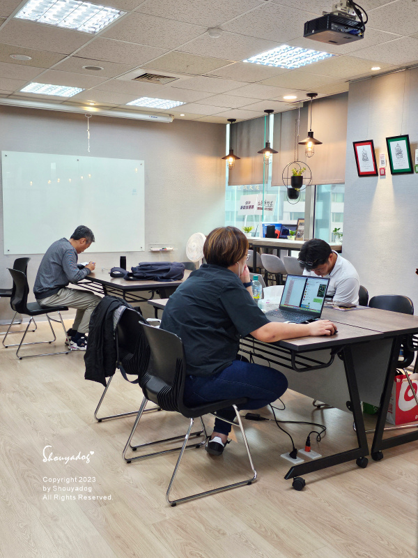 【共享空間】紅色優雅客台北松江南京創業空間