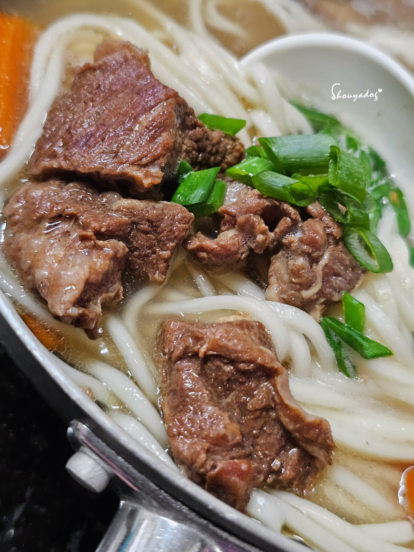 【乾拌麵開箱】初耘牛肉麵評價 好吃牛肉麵在這裡 紅燒牛肉麵 