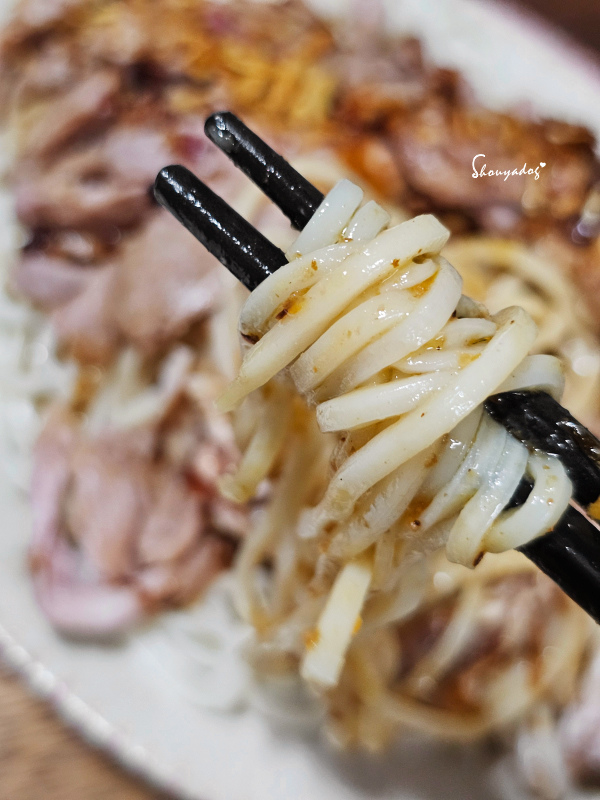 【乾拌麵開箱】初耘牛肉麵評價 好吃牛肉麵在這裡 紅燒牛肉麵 