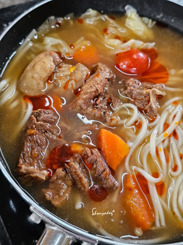 【乾拌麵開箱】初耘牛肉麵評價 好吃牛肉麵在這裡 紅燒牛肉麵 