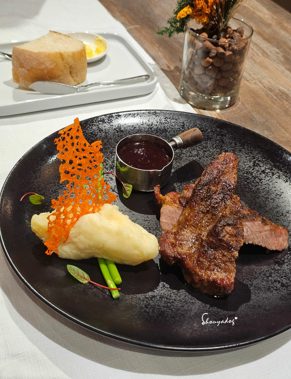 【桃園住宿】青埔商旅一泊二食 母女輕旅行首選 Angle 