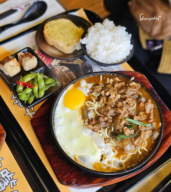 【複合式餐廳】大嘴巴茶坊 基隆廟口下午茶宵夜首選