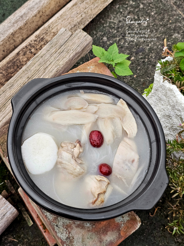 3道暖心的雞湯料理｜KKLife 黑蒜藥膳雞湯 人蔘紅棗雞湯 牛蒡山藥雞湯