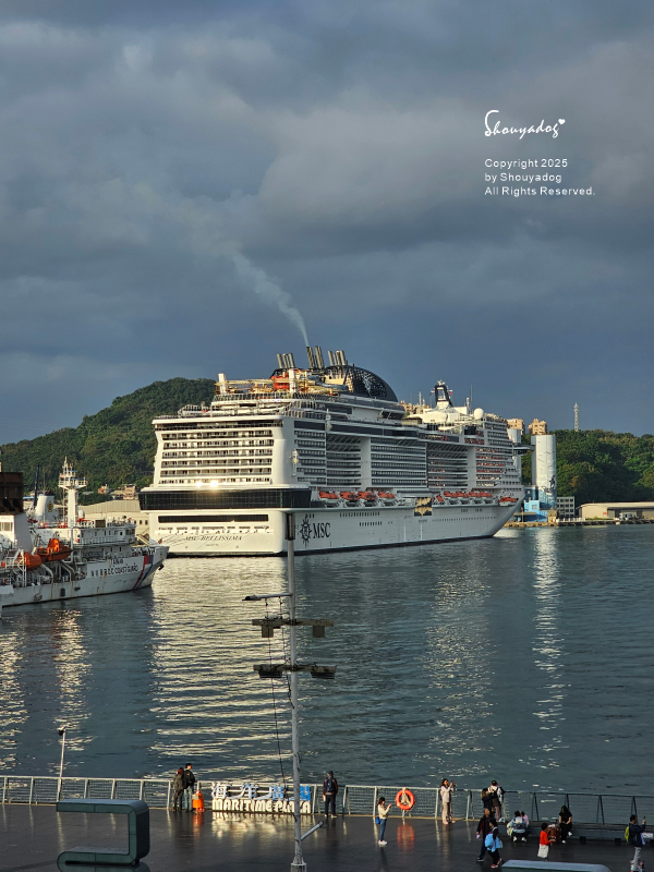 基隆中華郵輪文旅-海洋廣場海景房窗外景色-大船