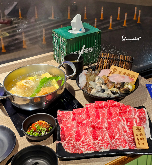 基隆中華郵輪文旅-吃火鍋慶生-大快朵頤