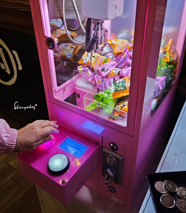 肉多多火鍋-基隆愛二店 全台全天候平假日不限時!  輕量級套餐299元起， 蔬食自助吧吃到飽，CP值超高！ (西門店.淡水店例假日除外，湯底.服務費另計)