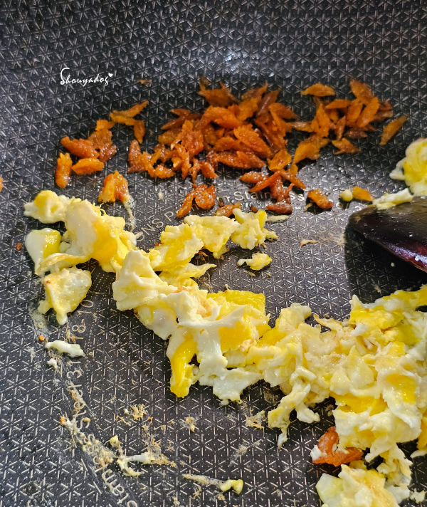 健康年味料理：加入大量細嫩炒蛋的質感炒飯