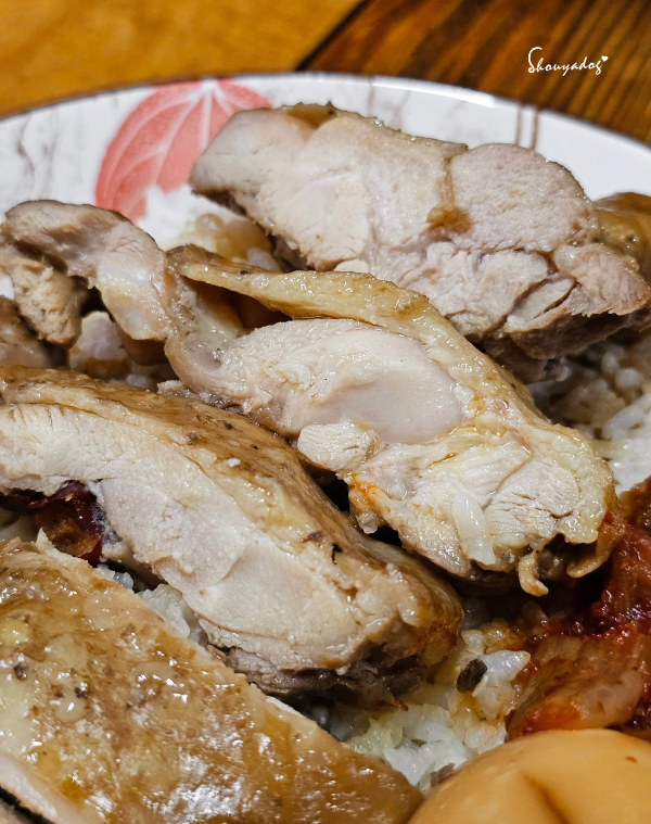 肉感十足的藥膳雞腿剖面-肉多多