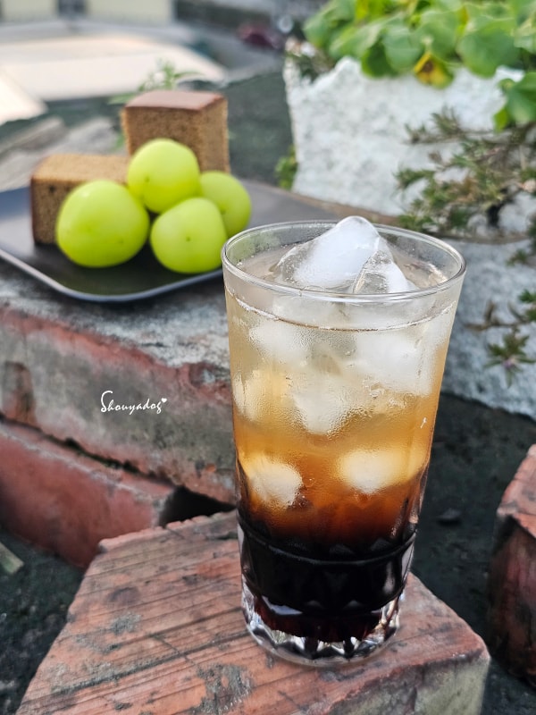 全能嬌原飲紅葡萄口味漸層特寫-冰塊