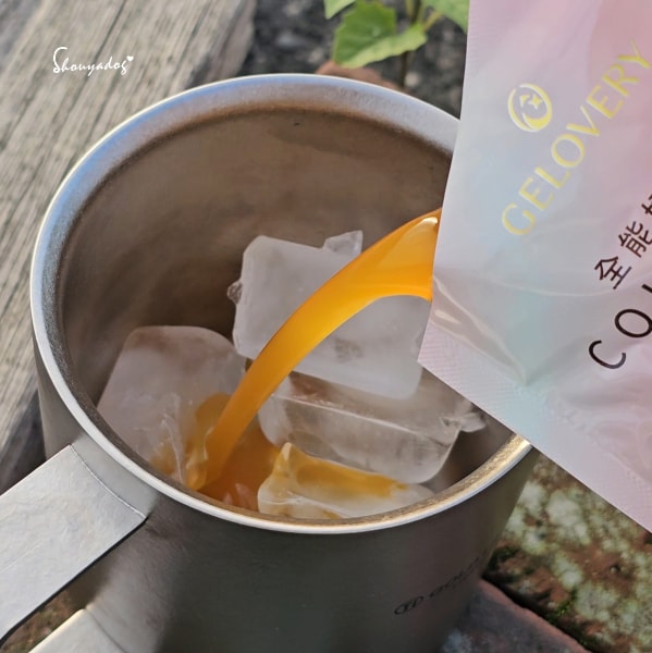 Gelovery全能嬌原飲芒果口味，呈現清澈金黃色澤