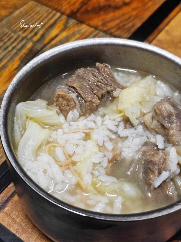 闔樂泰的露營野餐輕盈質感生活|GOLD LIFE 鈦境無毒食安可微波純鈦保鮮盒 - 第12張圖 裝著牛肉爐煮粥的鈦境純鈦雙層防燙碗-牛來速Niulaisu