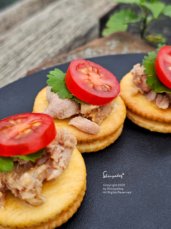 微醺的肌肉男咬勁|用 Howmama 罐頭變出一桌法式私廚料理! - 第6張圖 鮪魚小番茄 Finger Foods 派對前菜小點心-特寫