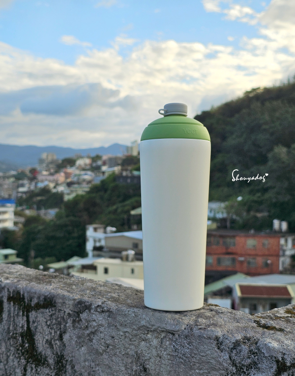 YCCT速吸杯三代全身照-外帶與風景合照