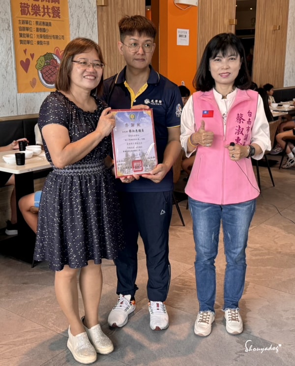 與樂點牛排合作-台南市議員蔡淑惠-台南喜樹國小的低收入戶學童共享牛排餐-阿誠老闆