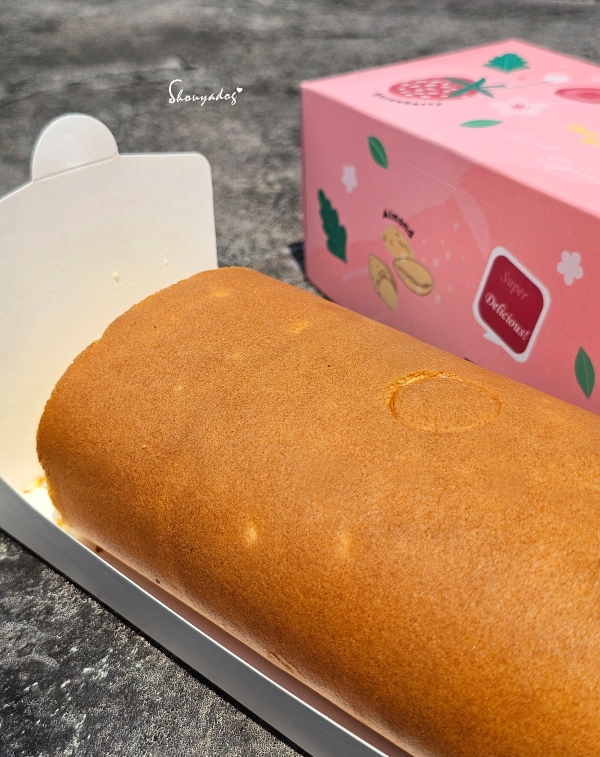 戚風蛋糕捲-絲滑鮮奶油夾心-奶凍捲解凍教學