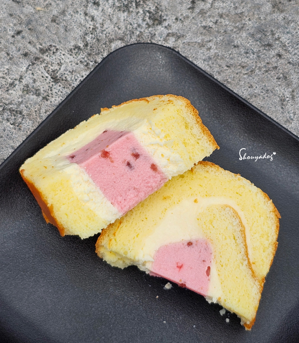 雙莓奶凍捲內餡-草莓覆盆莓顆粒-順成蛋糕人氣甜點