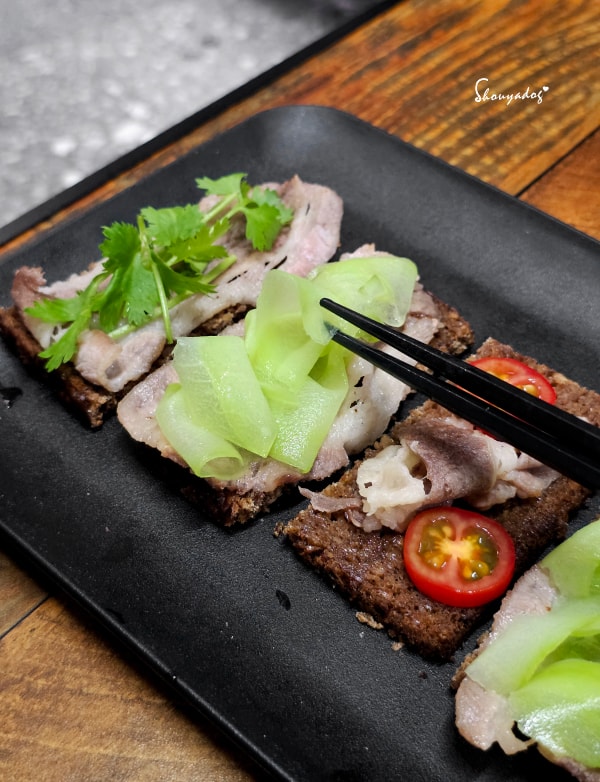簡約版Smørrebrød-放上佛手瓜薄片