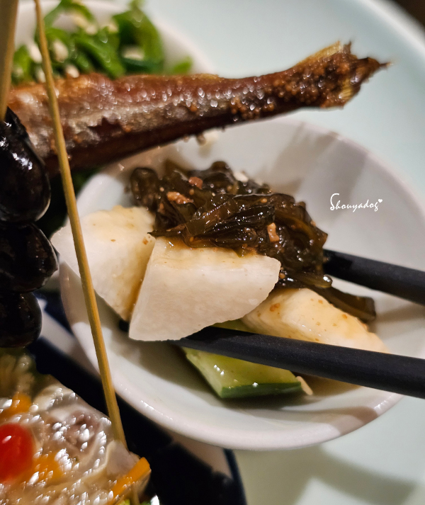 開胃前菜的極致細膩：季節五色前菜與柳葉魚甘露煮，如畫作般的藝術品