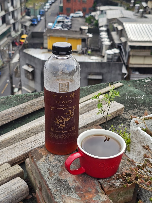 淡水老街隱藏寶藏|十八味高級草本茶:三代祖傳百年秘方的漢方養生茶🌿 - 第20張圖 十八味高級草本茶禮盒開箱-漢方養生茶推薦-寶特瓶裝與一杯茶