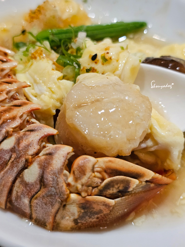 台北商務宴客餐廳-心月懷石2500套餐龍蝦滑蛋玉子煮與干貝熱食-大干貝特寫