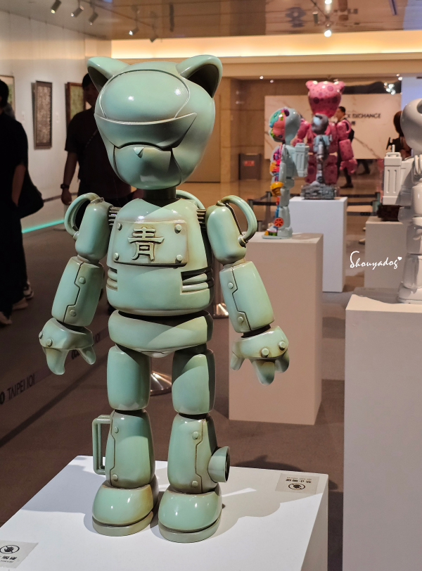 台北101潮流打卡展覽-方文山數位藝術宇宙限量潮流公仔作品-銅綠在呼吸 II