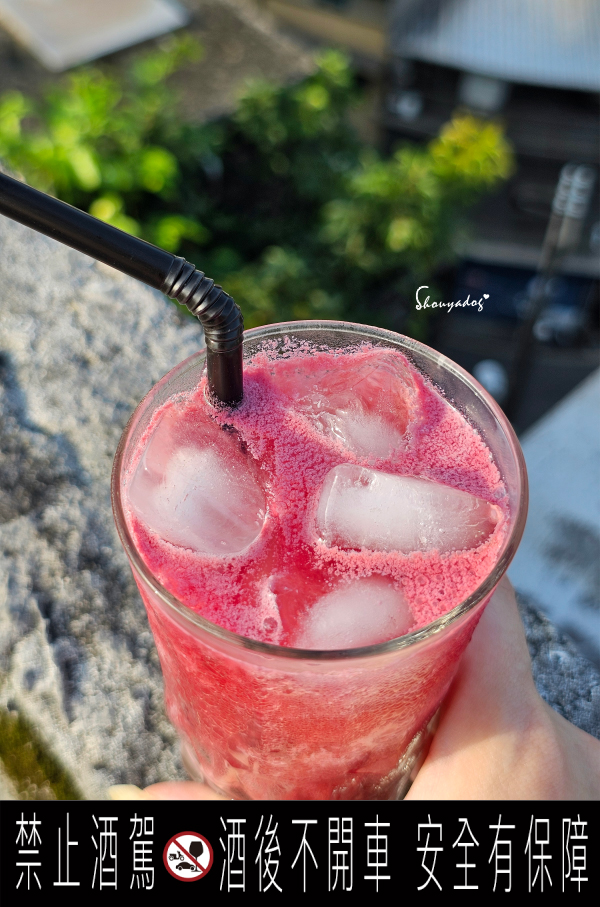 網美打卡調酒-綺麗女孩The Vivid Girl綠茶多多口感活潑亮麗色彩特寫-特寫