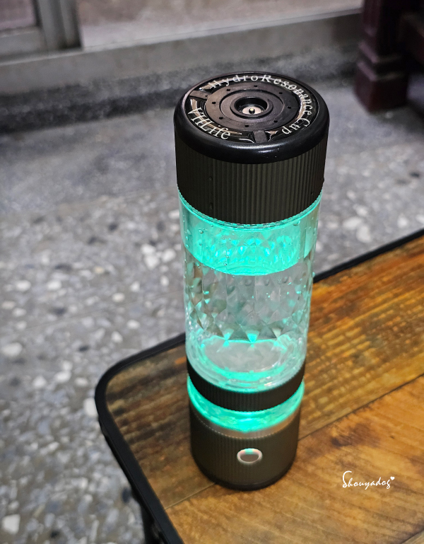 氫水杯推薦|VHLife氫自在低頻諧振氫能量杯:首創獨立製氫艙超好清洗,0-100℃的飲品都可以變身富氫飲料 - 第11張圖 辦公室治癒小物推薦-VHLife氫自在低頻諧振氫能量杯-藍光