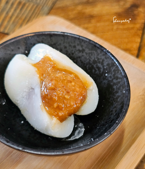 嘉義布袋伴手禮|木草麵包爆漿Q麻糬:不黏牙的細皮嫩肉,中秋烤肉甜點首選 - 第6張圖 宅配下午茶團購-木草麵包爆漿麻糬花生流心