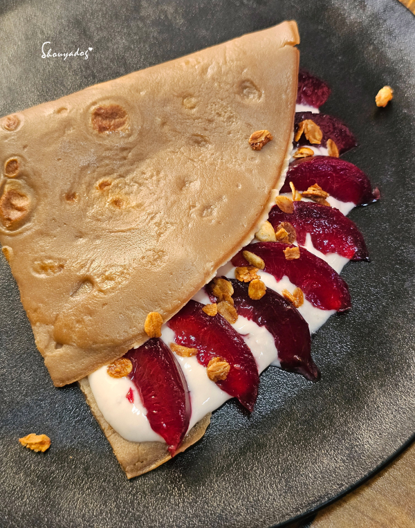 水手牌粉漿蛋餅粉-星球表面的童話感Pancake-希臘優格、西瓜李可麗餅風擺盤