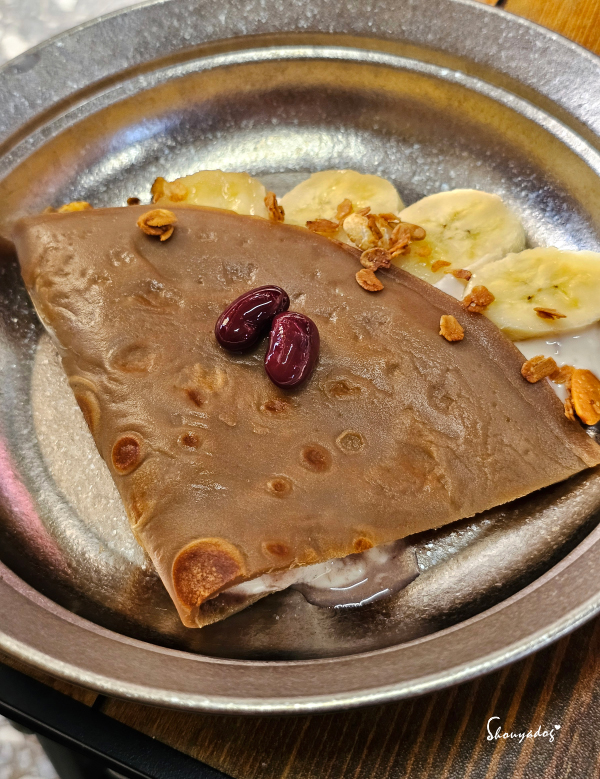 水手牌粉漿蛋餅粉-星球表面的童話感Pancake-香蕉可麗餅風擺盤特寫