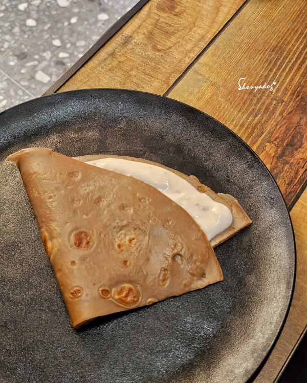 水手牌粉漿蛋餅粉-星球表面的童話感Pancake-簡單對折起來