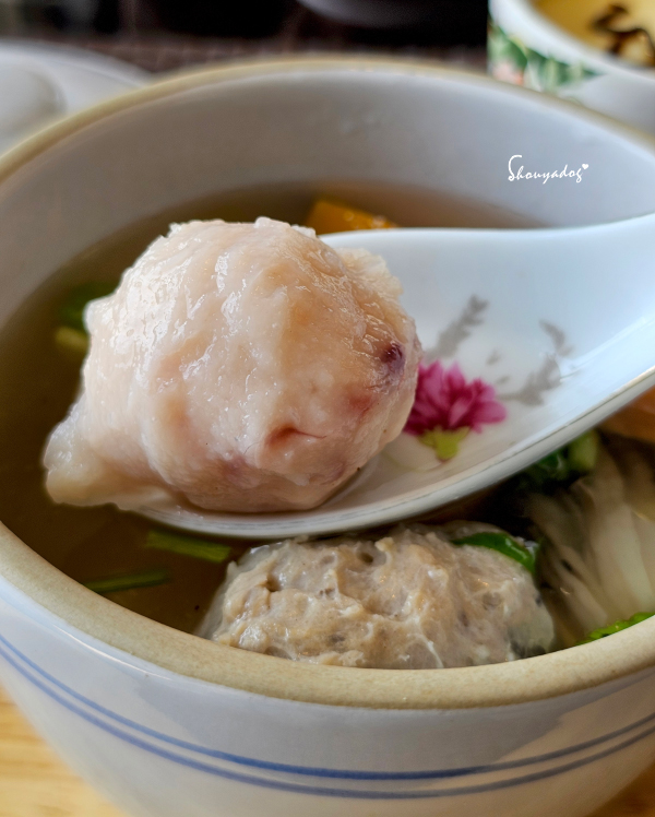 基隆景觀餐廳|正濱漁港彩色屋海景搖滾區 🌊 母湯 Mom’s Soup:老宅私廚漁村媽媽料理 - 第16張圖 基隆景觀餐廳推薦-母湯MomsSoup-丸子湯-花枝丸