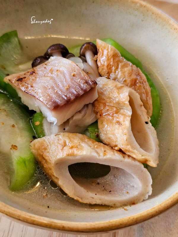 基隆景觀餐廳|正濱漁港彩色屋海景搖滾區 🌊 母湯 Mom’s Soup:老宅私廚漁村媽媽料理 - 第26張圖 基隆景觀餐廳推薦-母湯MomsSoup-綜合季節時蔬-吉古拉